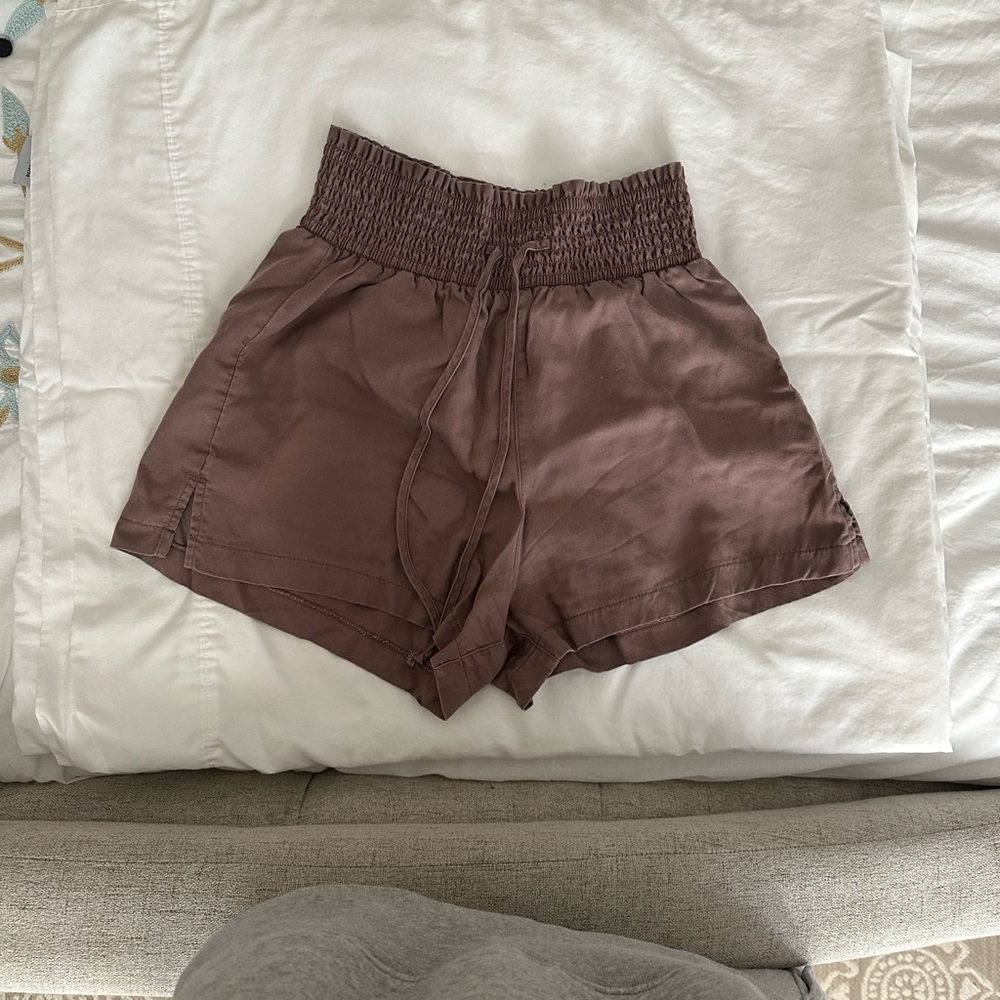Abercrombie & Fitch High-Waisted Brown Shorts